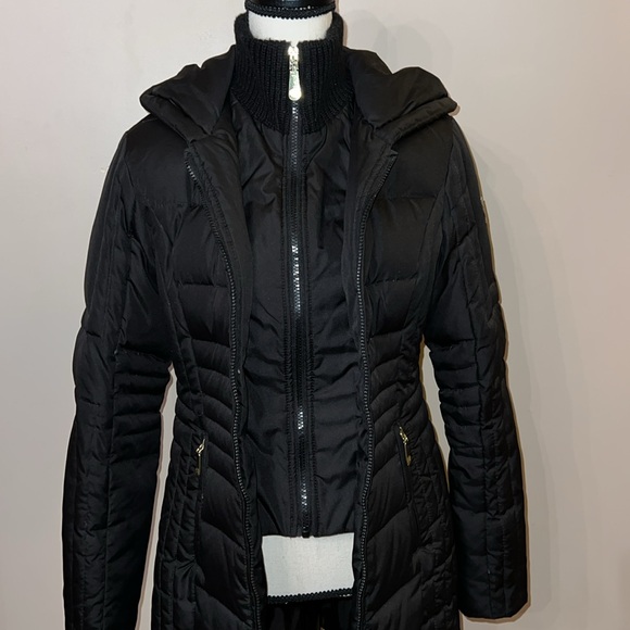 Vince Camuto Down Winter coat. - Picture 9 of 12